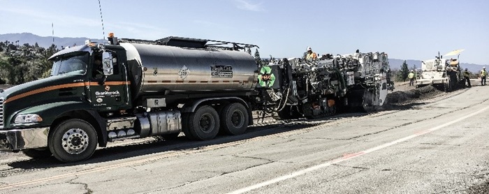 cold in place recycling single unit train on a daytime construction job